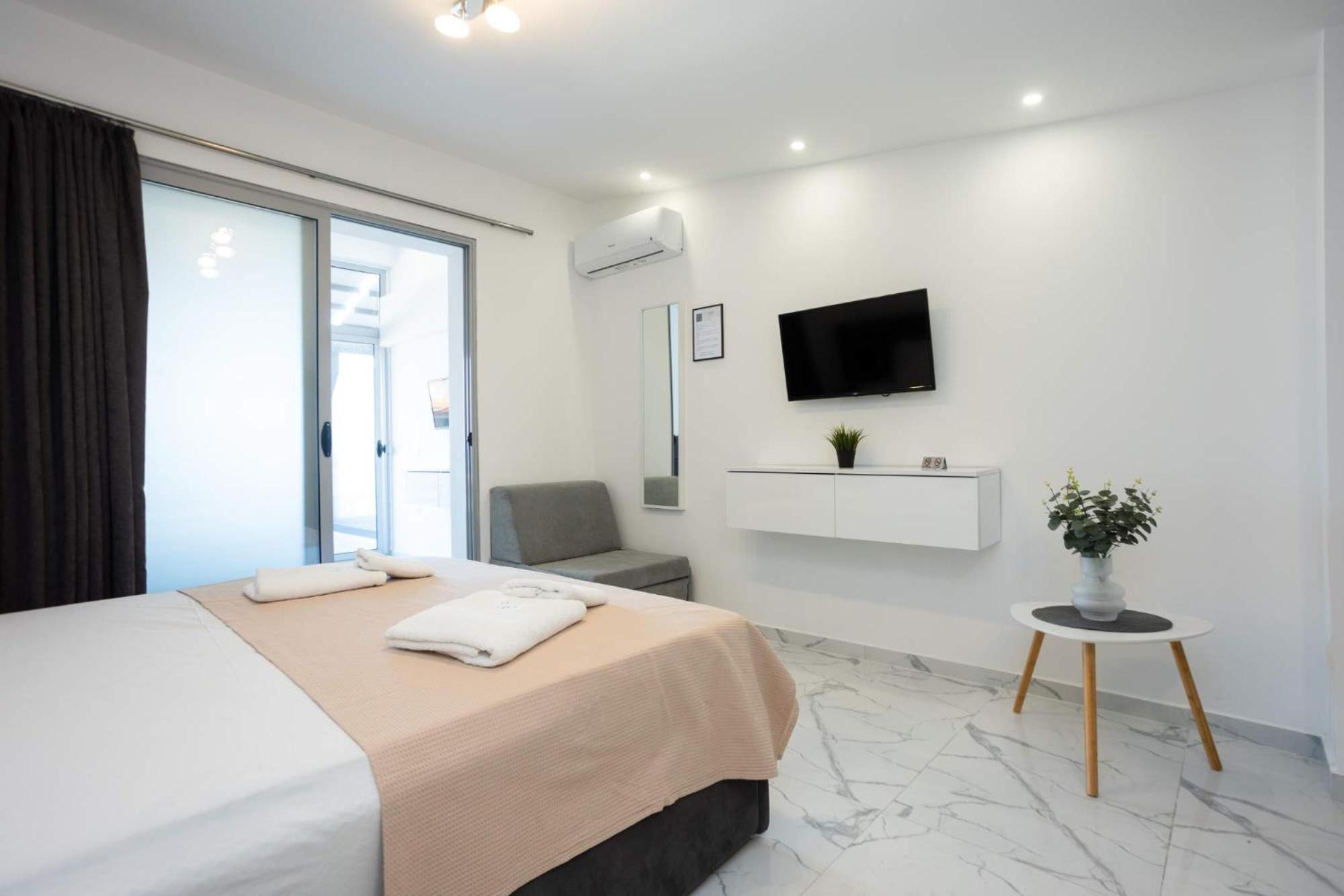 Avgerinos Apartments Полихроно Екстериор снимка