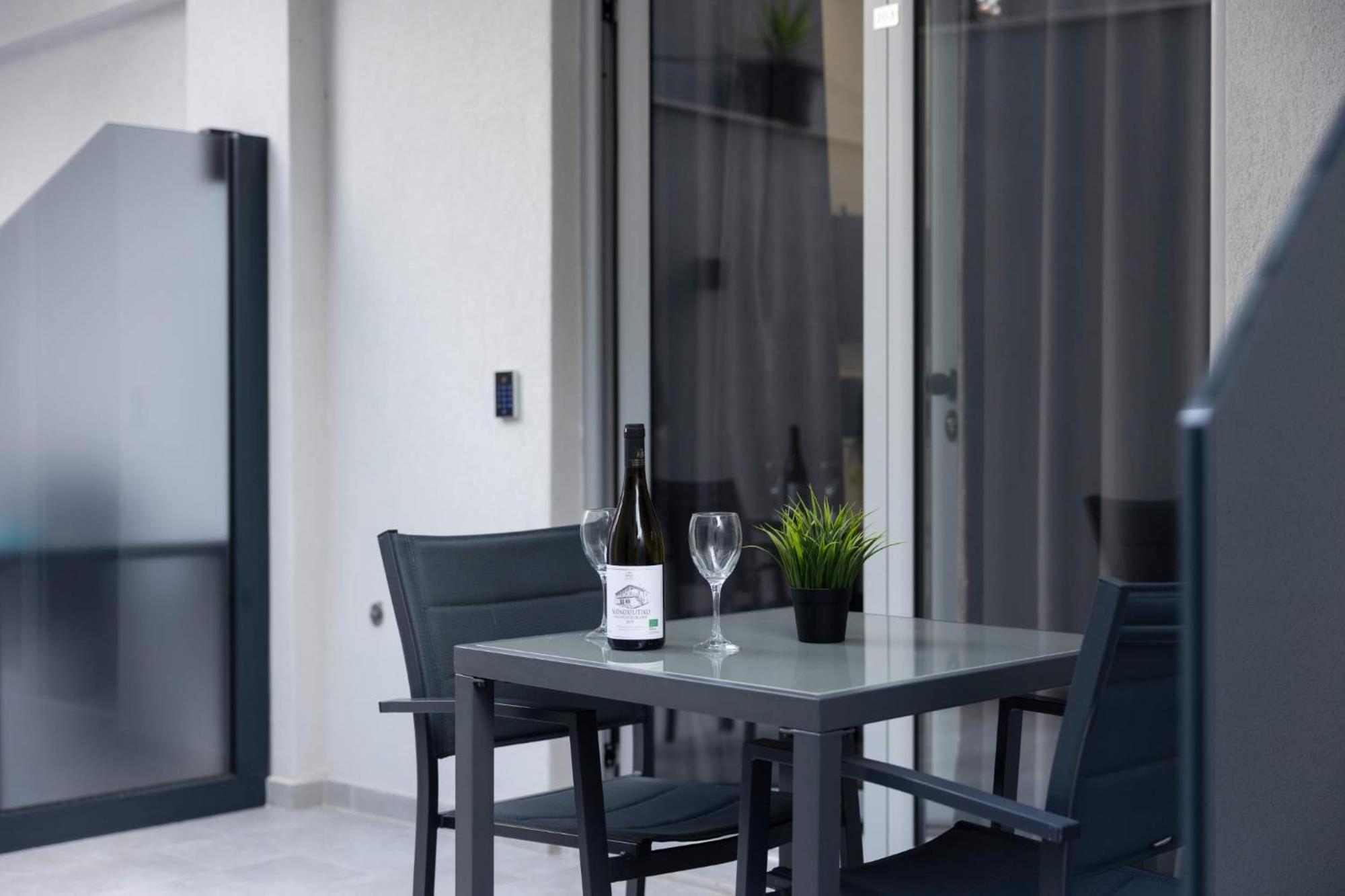 Avgerinos Apartments Полихроно Екстериор снимка