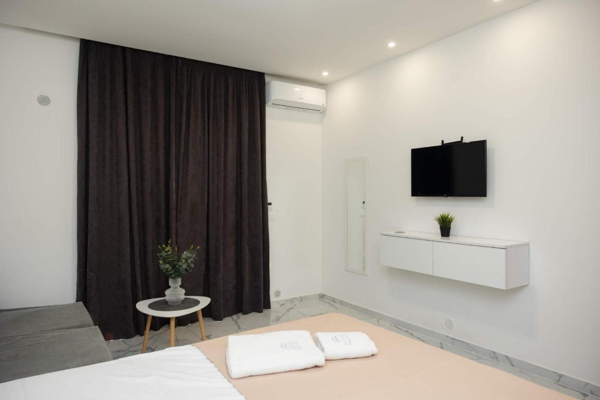 Avgerinos Apartments Полихроно Екстериор снимка