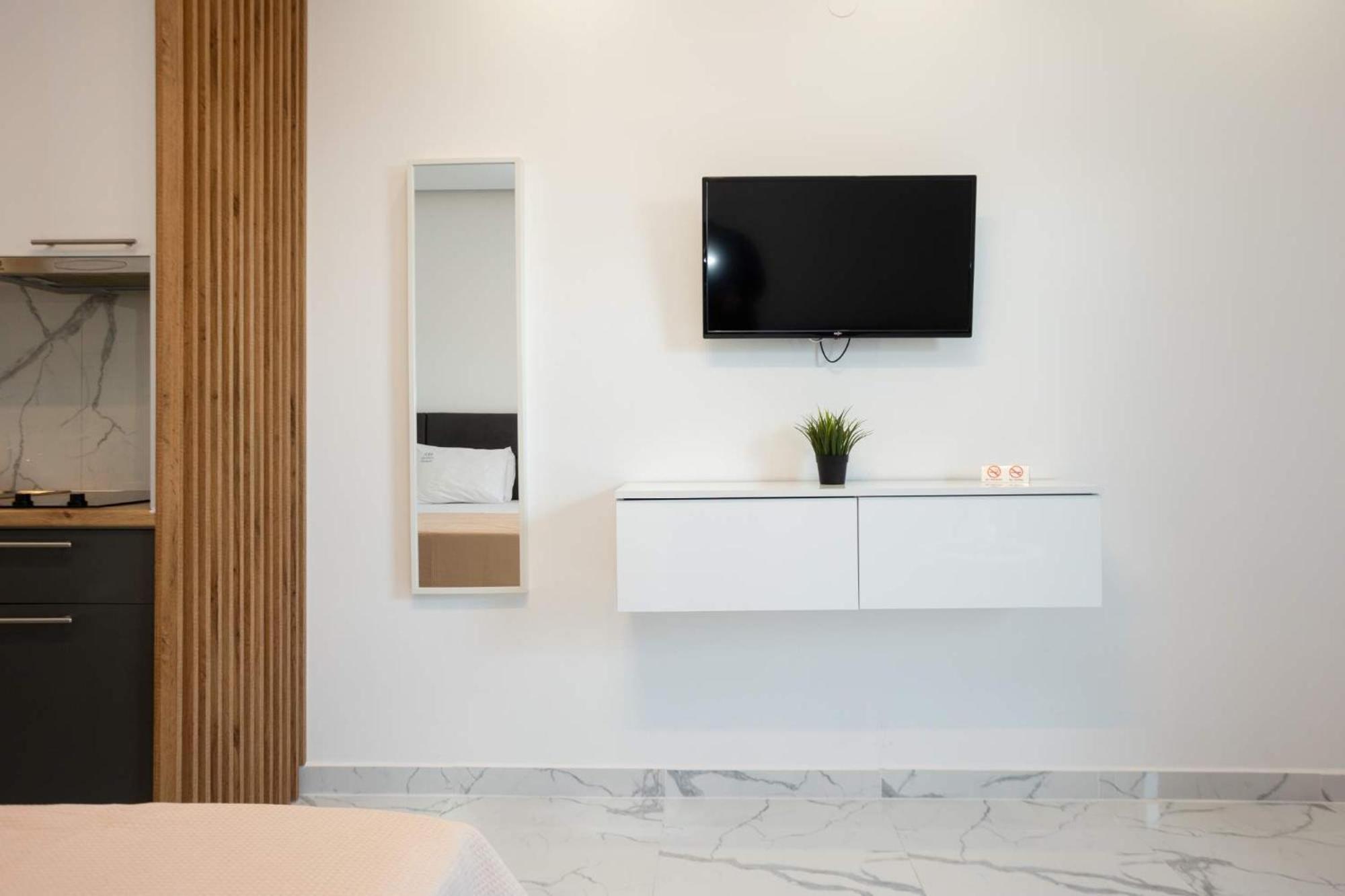 Avgerinos Apartments Полихроно Екстериор снимка